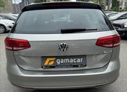 Volkswagen Passat 9