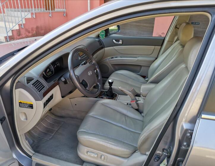 Hyundai Sonata 5