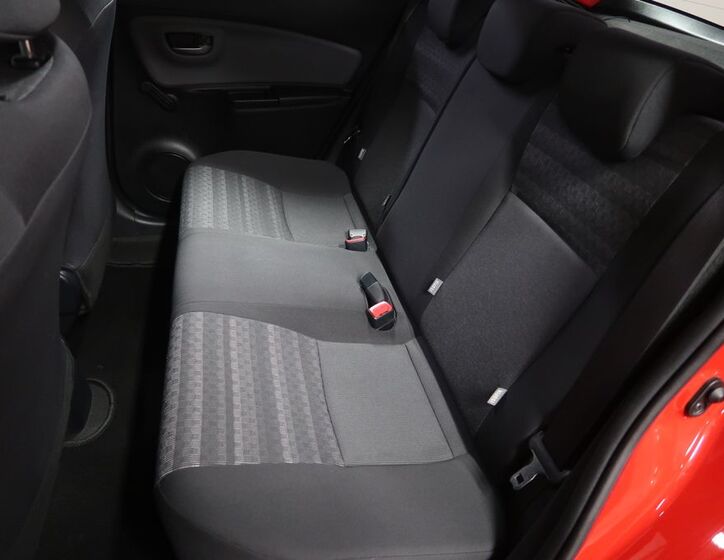 Toyota Yaris 10