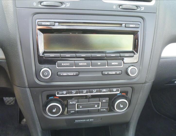 Volkswagen Golf 21