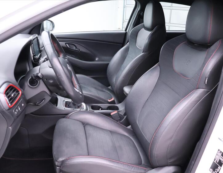 Hyundai i30 10