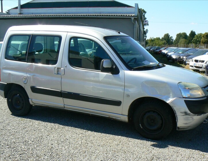 Peugeot Partner 8