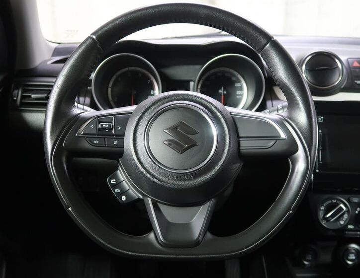 Suzuki Swift 14
