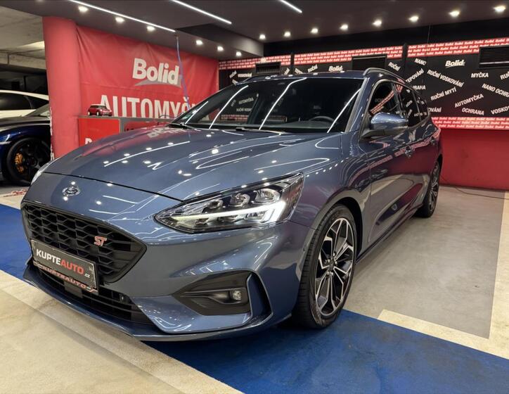 Ford Focus 1