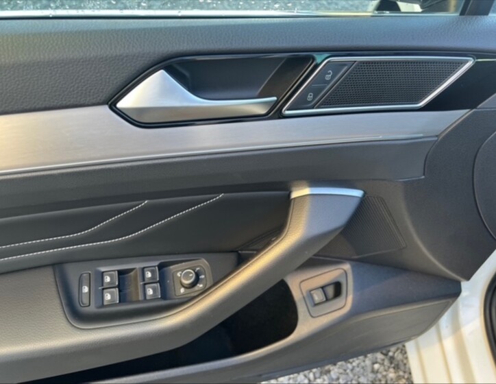 Volkswagen Passat 11