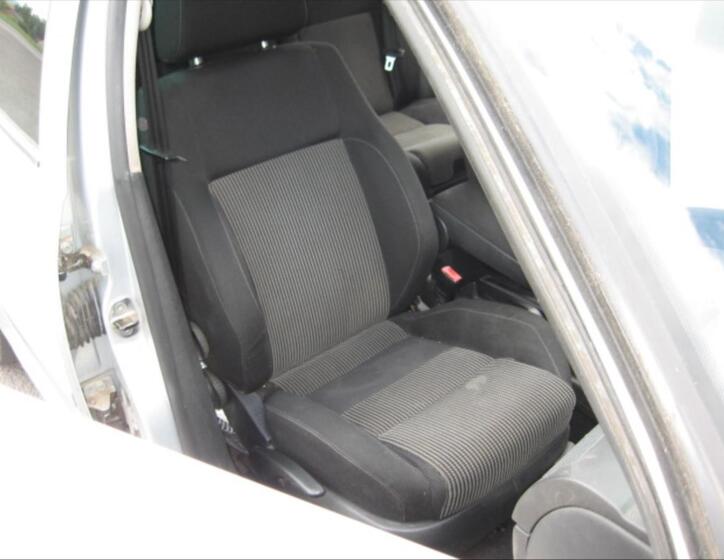 Volkswagen Golf 12