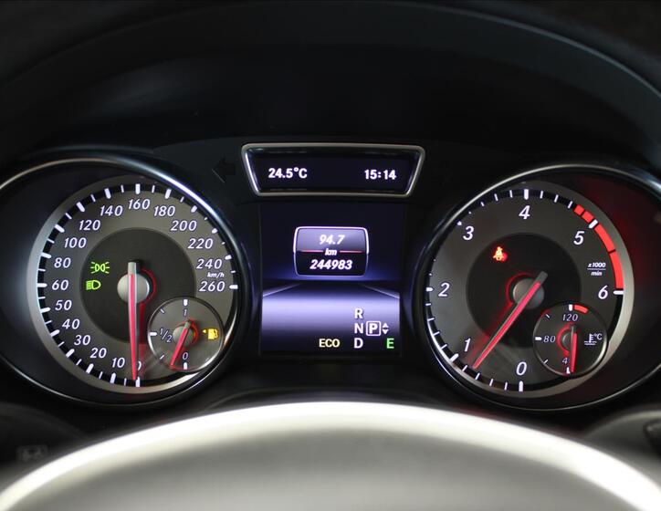 Mercedes-Benz CLA 23