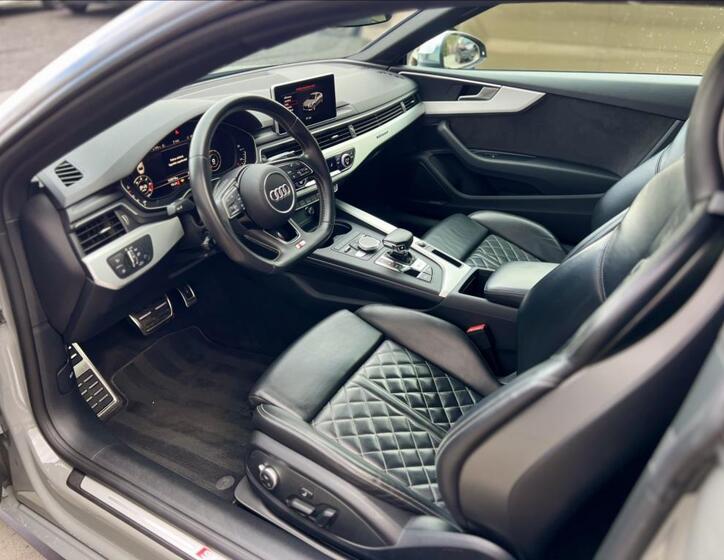 Audi S5 12