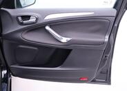 Ford Galaxy 13