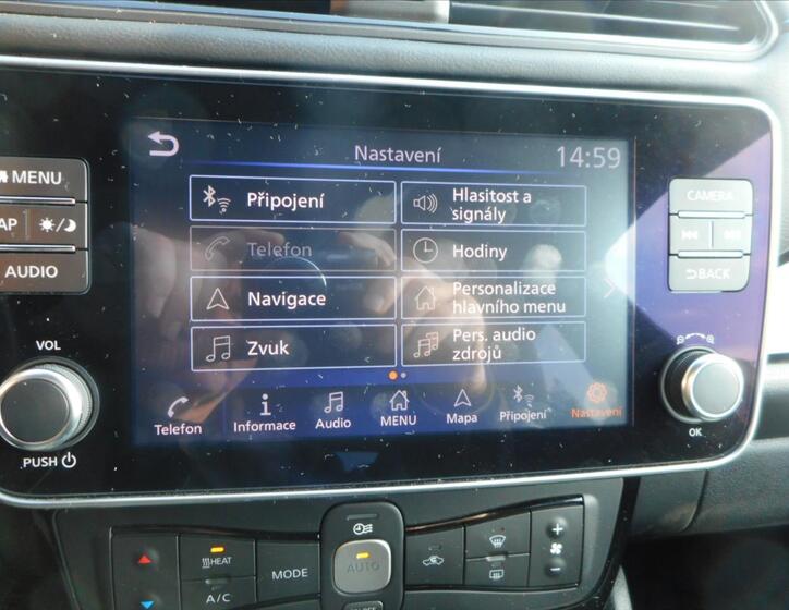 Nissan Leaf 14