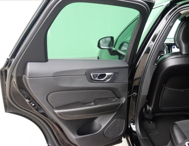 Volvo XC60 29