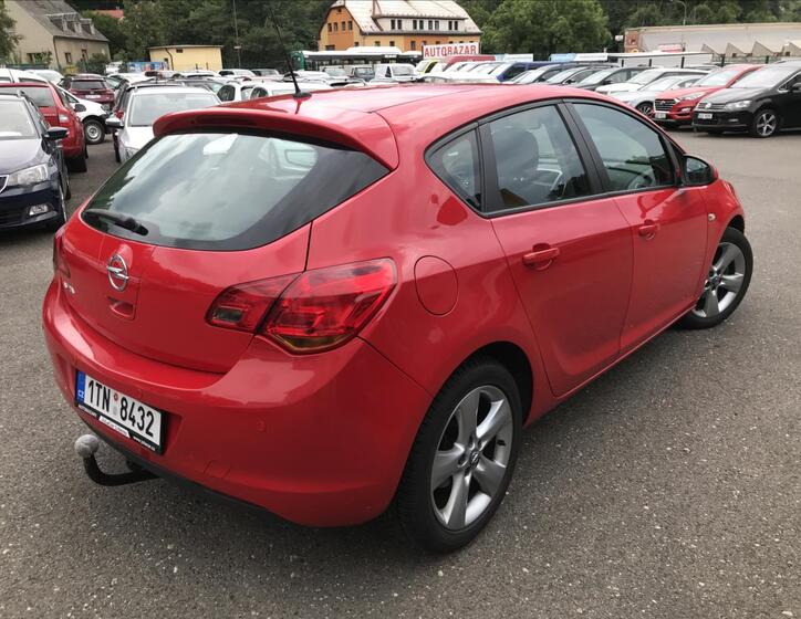Opel Astra 4