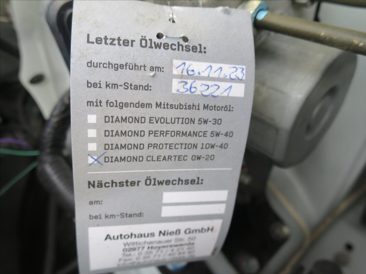 Mitsubishi Space