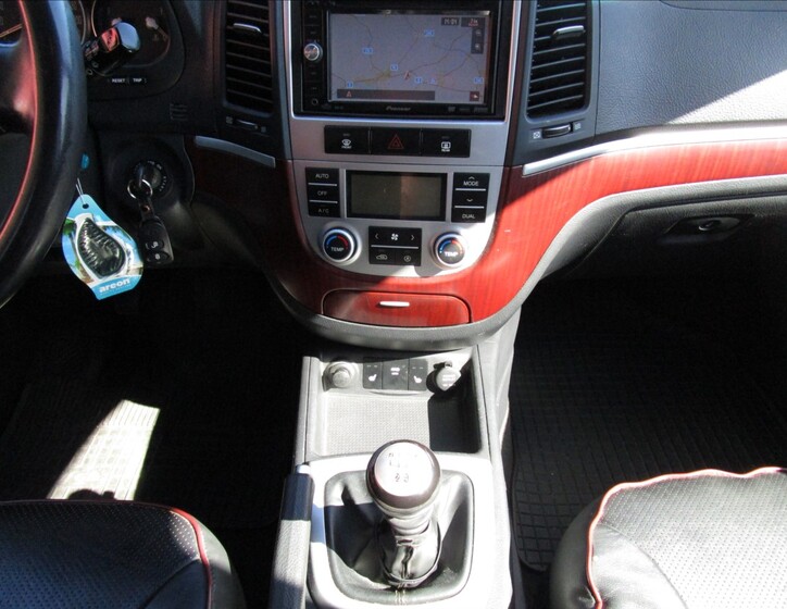 Hyundai Santa Fe 19