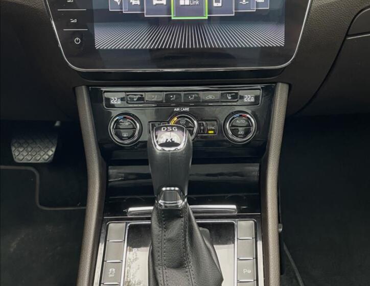 Škoda Superb 16