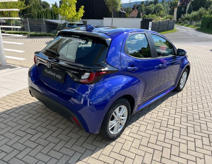 Toyota Yaris 6