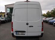 Mercedes-Benz Sprinter 8