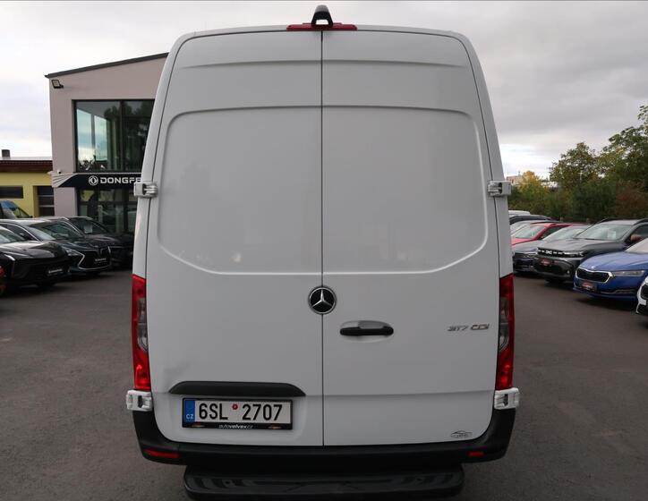 Mercedes-Benz Sprinter 8
