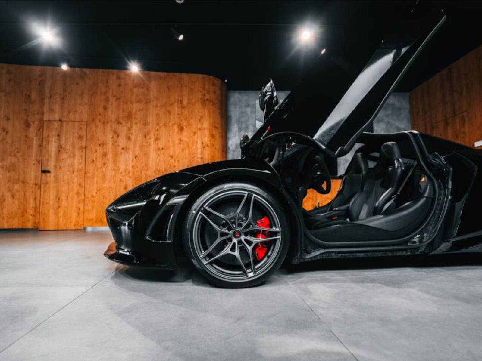 McLaren 720S 31