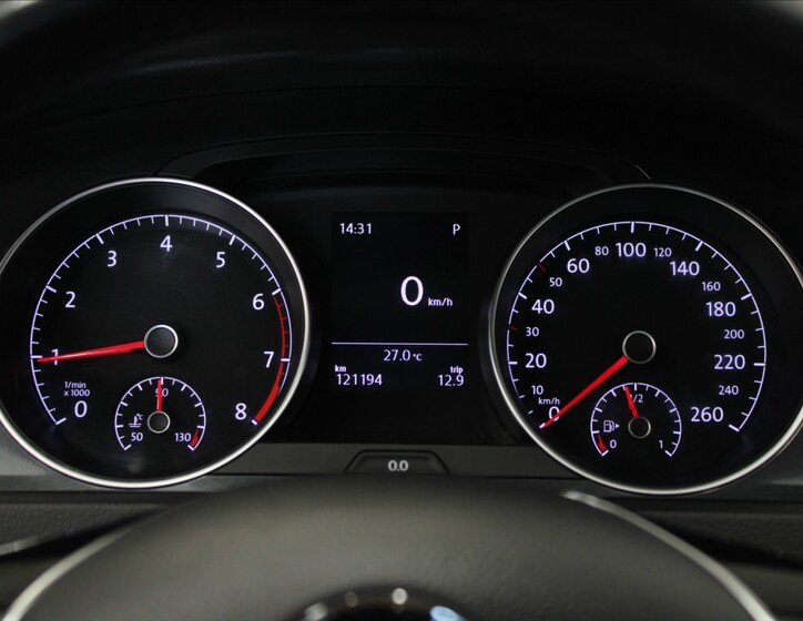 Volkswagen Golf 19