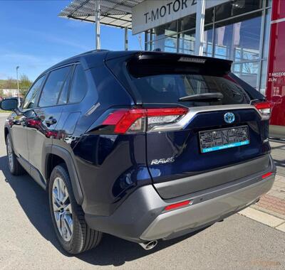 Toyota RAV4 6