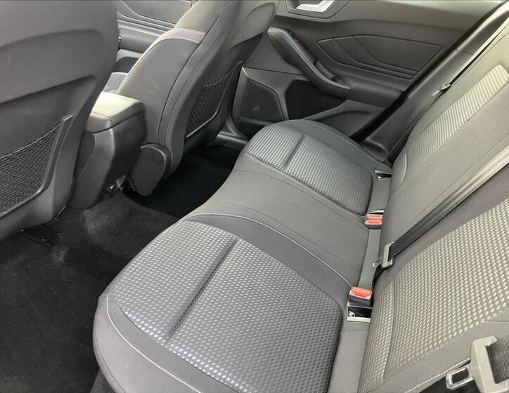 Ford Focus 12