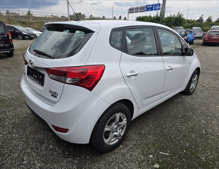 Hyundai ix20 5