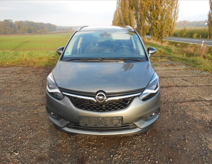 Opel Zafira 3