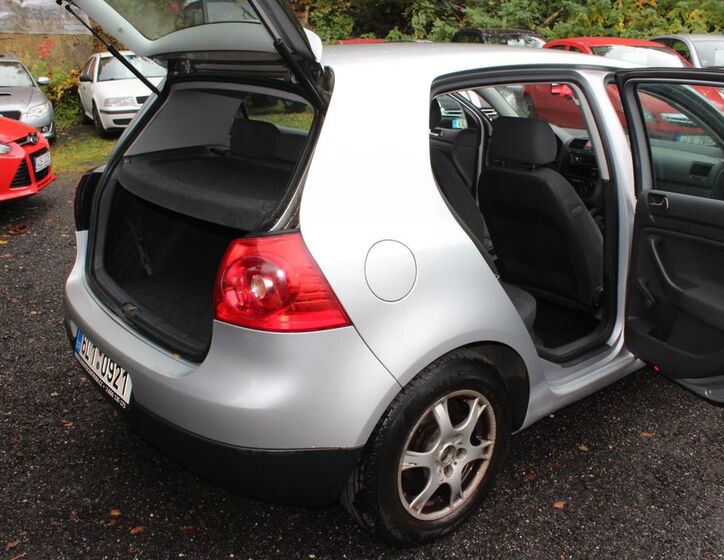Volkswagen Golf 20