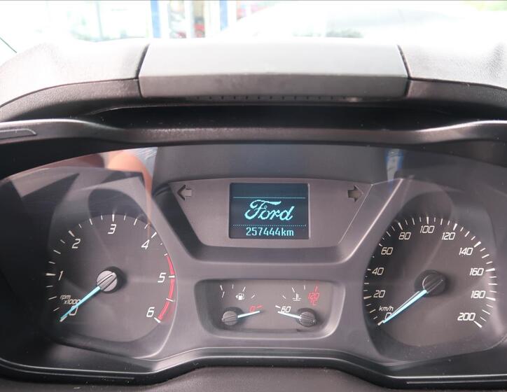 Ford Transit Custom 10