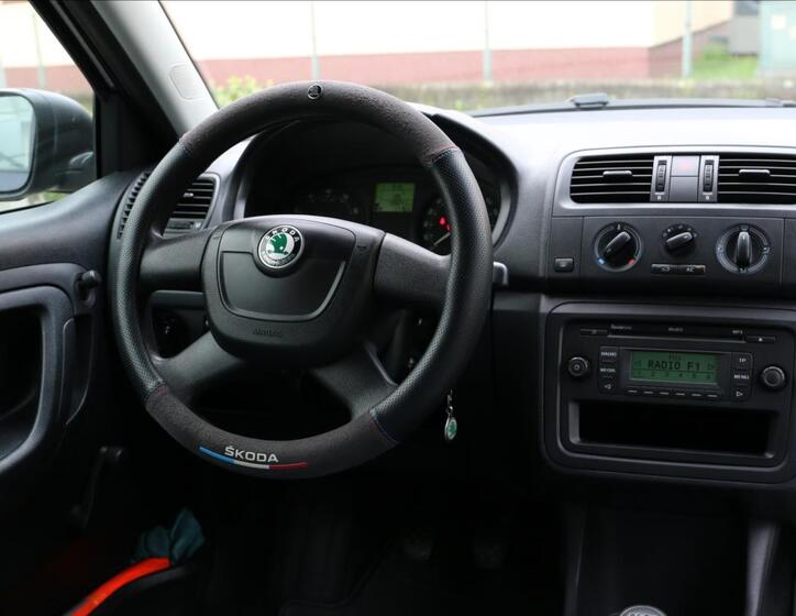 Škoda Fabia 16