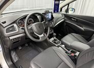 Suzuki S-Cross 9
