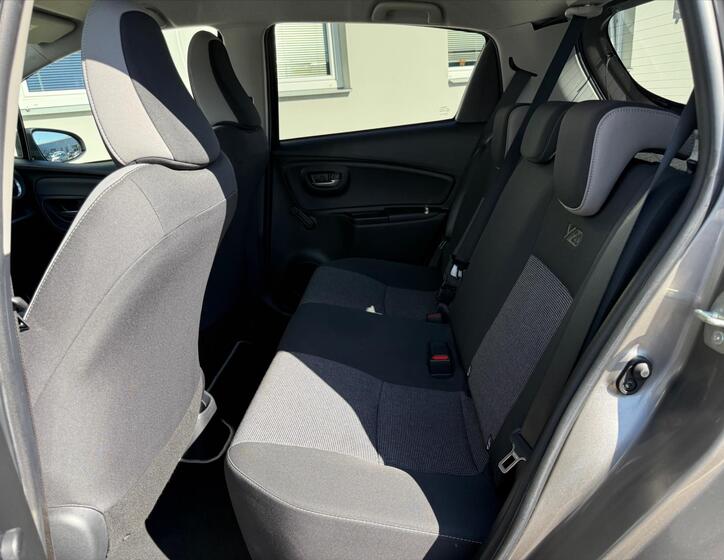 Toyota Yaris 10