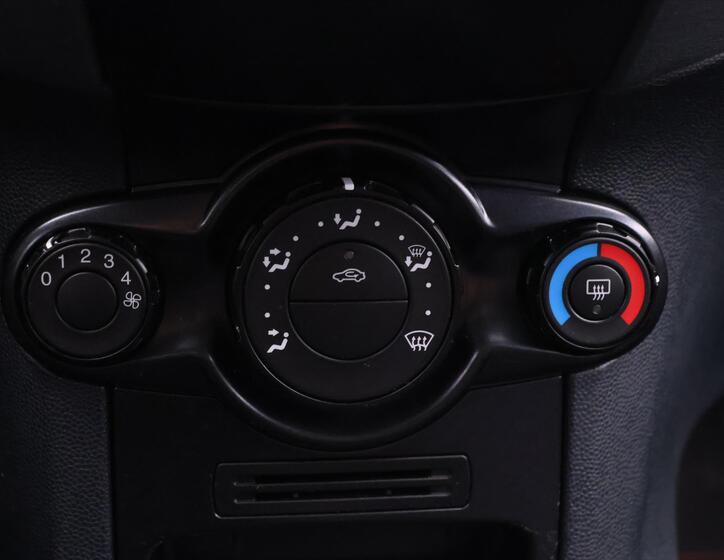 Ford Fiesta 18