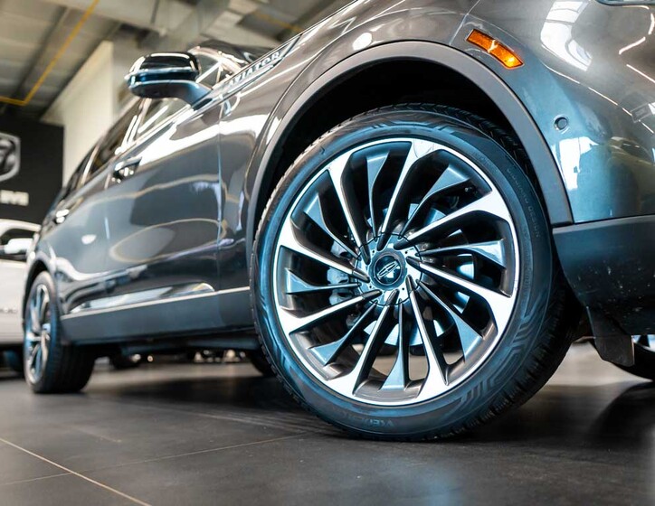 Lincoln Aviator 37
