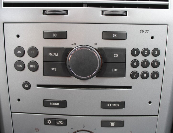 Opel Astra 12