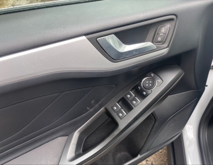 Ford Focus 11