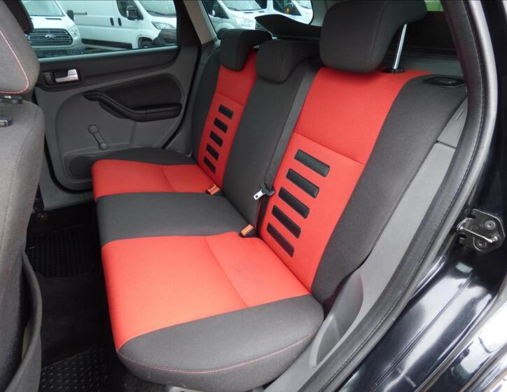 Ford Focus 29