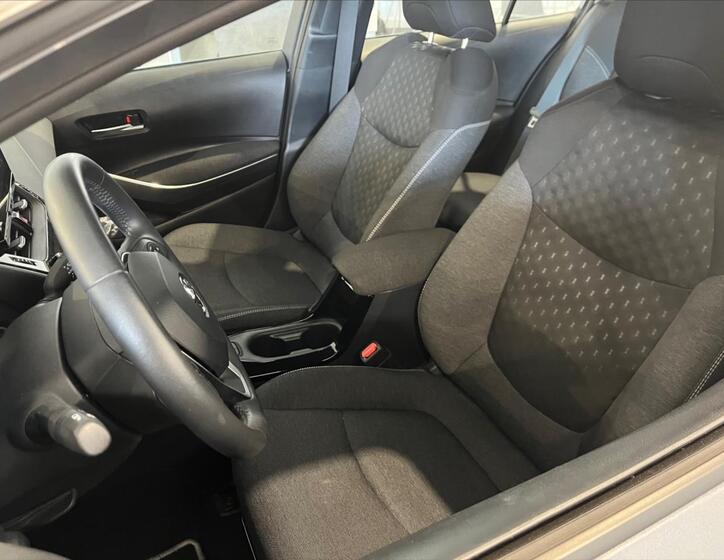 Toyota Corolla 9