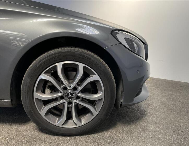 Mercedes-Benz Třídy C 22