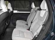 Volvo EX90 27