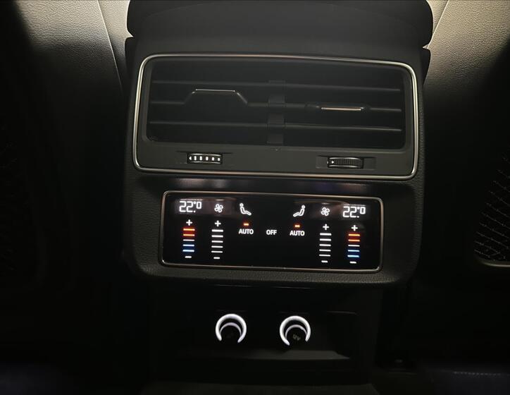 Audi Q7 31