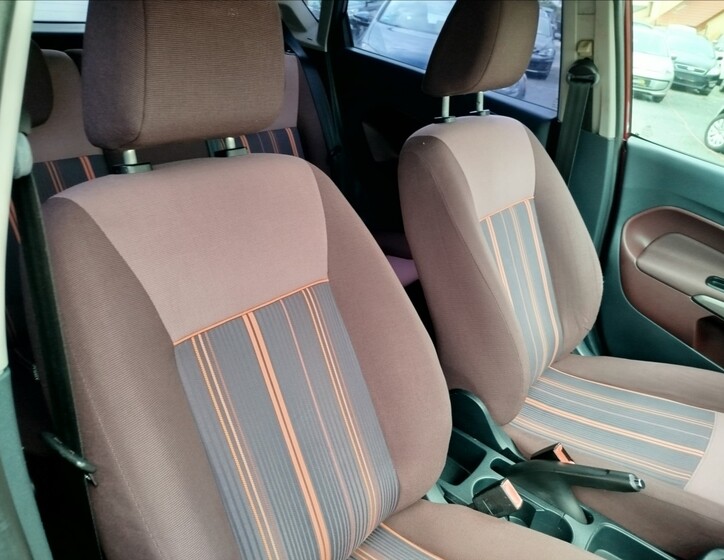 Ford Fiesta 28