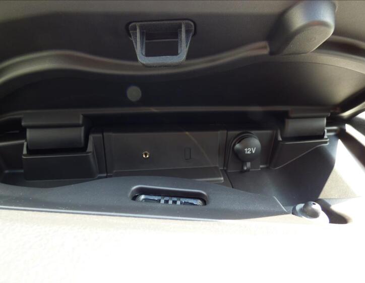 Ford Transit 19