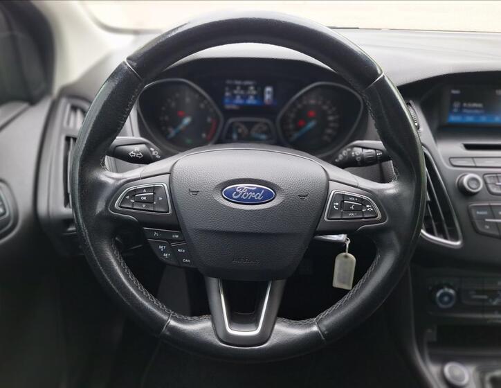 Ford Focus 10