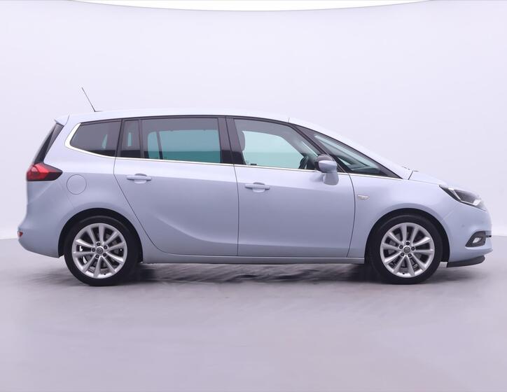 Opel Zafira 8