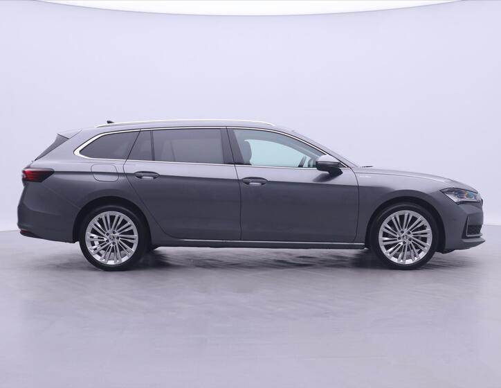 Škoda Superb 8
