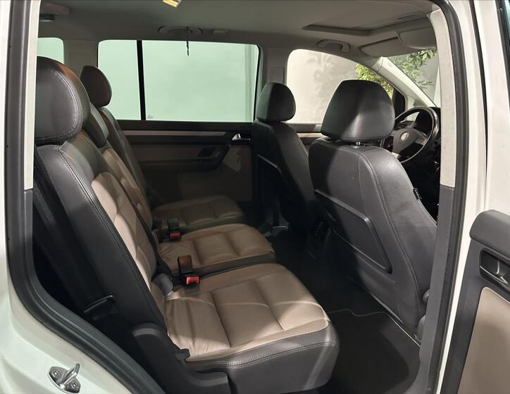 Volkswagen Touran 20