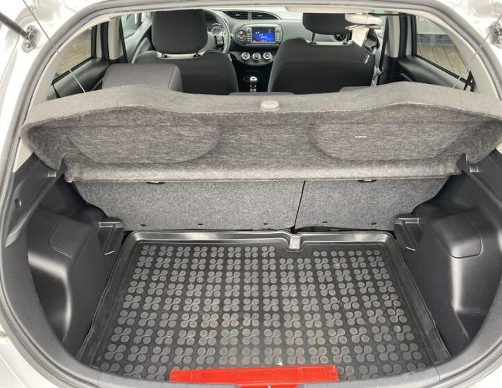 Toyota Yaris 32