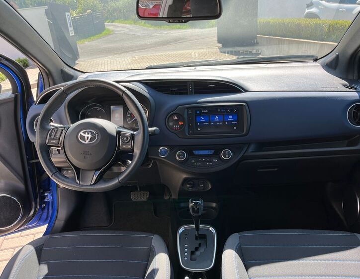 Toyota Yaris 18